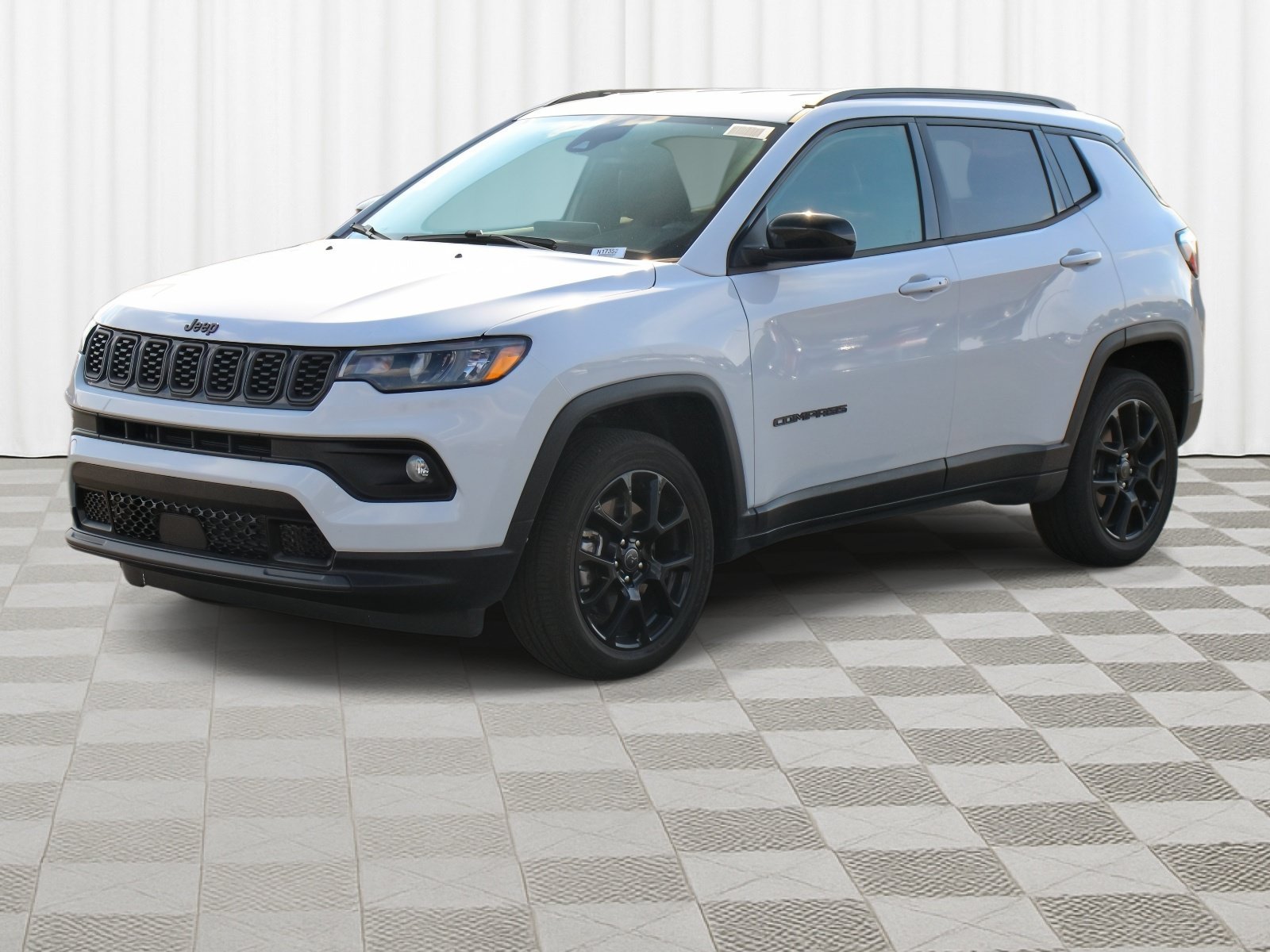 New 2026 Bright White Clear-Coat Exterior Paint Jeep Latitude Altitude image 34