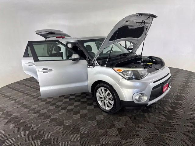 Used 2019 Silver Kia Plus image 15