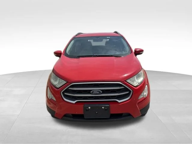 Used 2020 Red Ford SE image 8