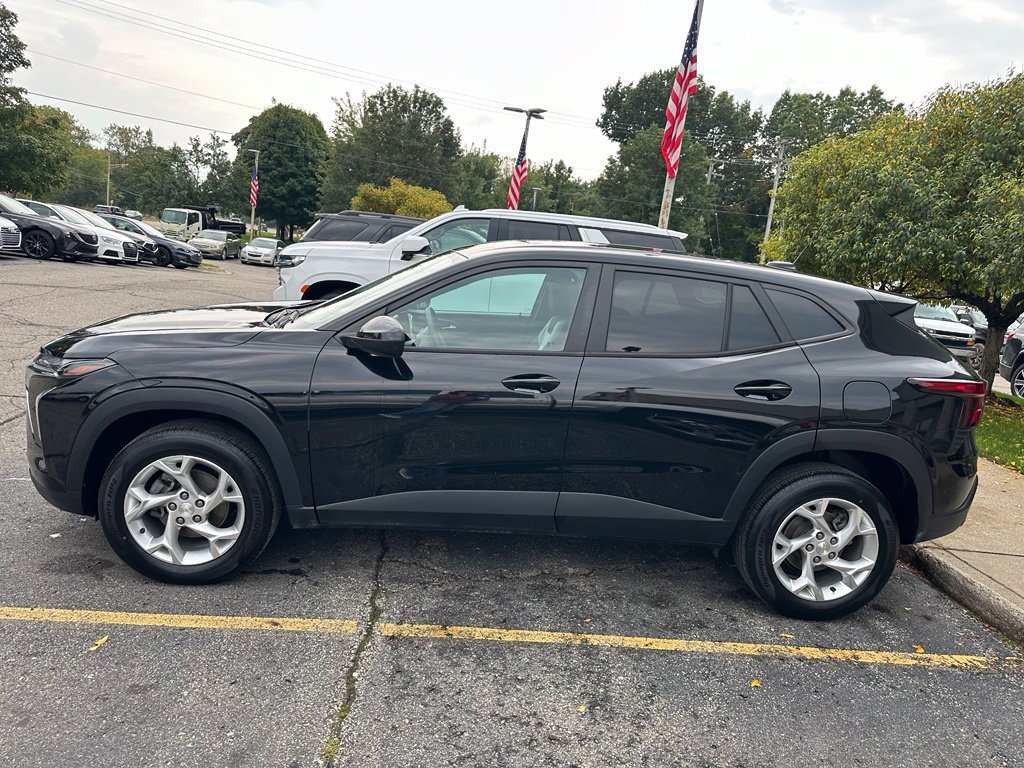 Used 2024 Chevrolet Trax LS with VIN KL77LFE25RC097630 for sale in City of the Village of Clarkston, MI