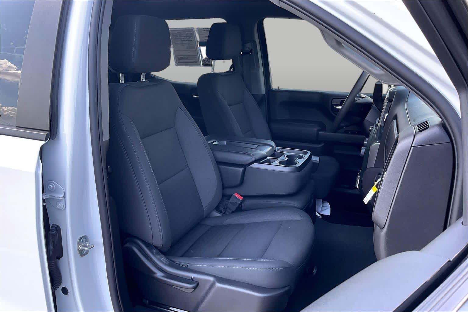 Used 2024 Summit White Chevrolet Custom Trail Boss image 9