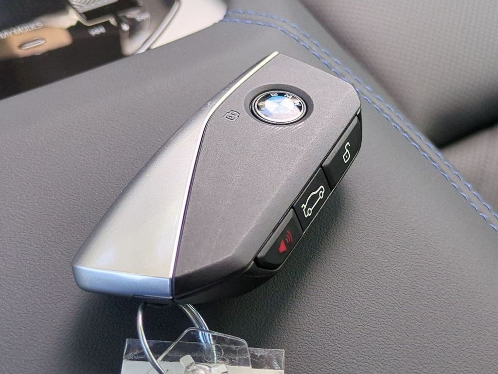 New 2026 Gray Metallic BMW 30 xDrive image 30