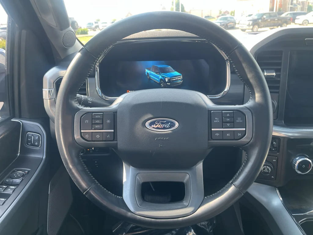 Used 2022 Agate Black Metallic Ford LARIAT image 15