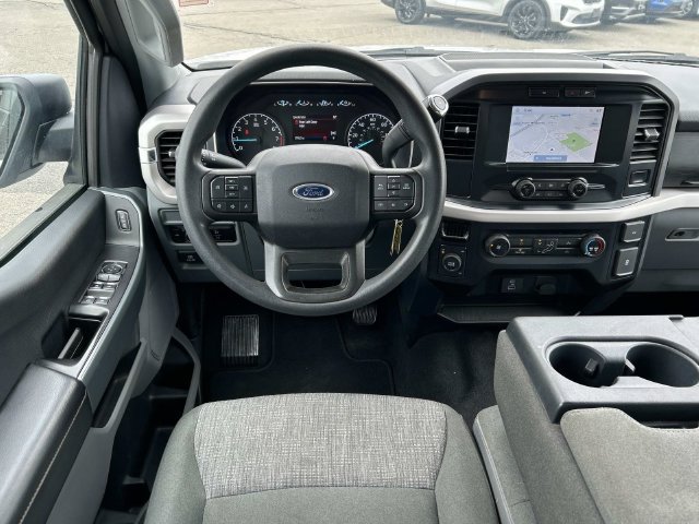 Used 2023 Oxford White Ford XLT image 16