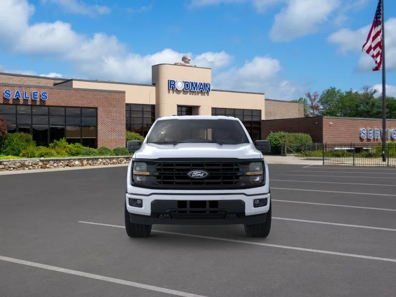 New 2026 Oxford White Ford XLT image 35