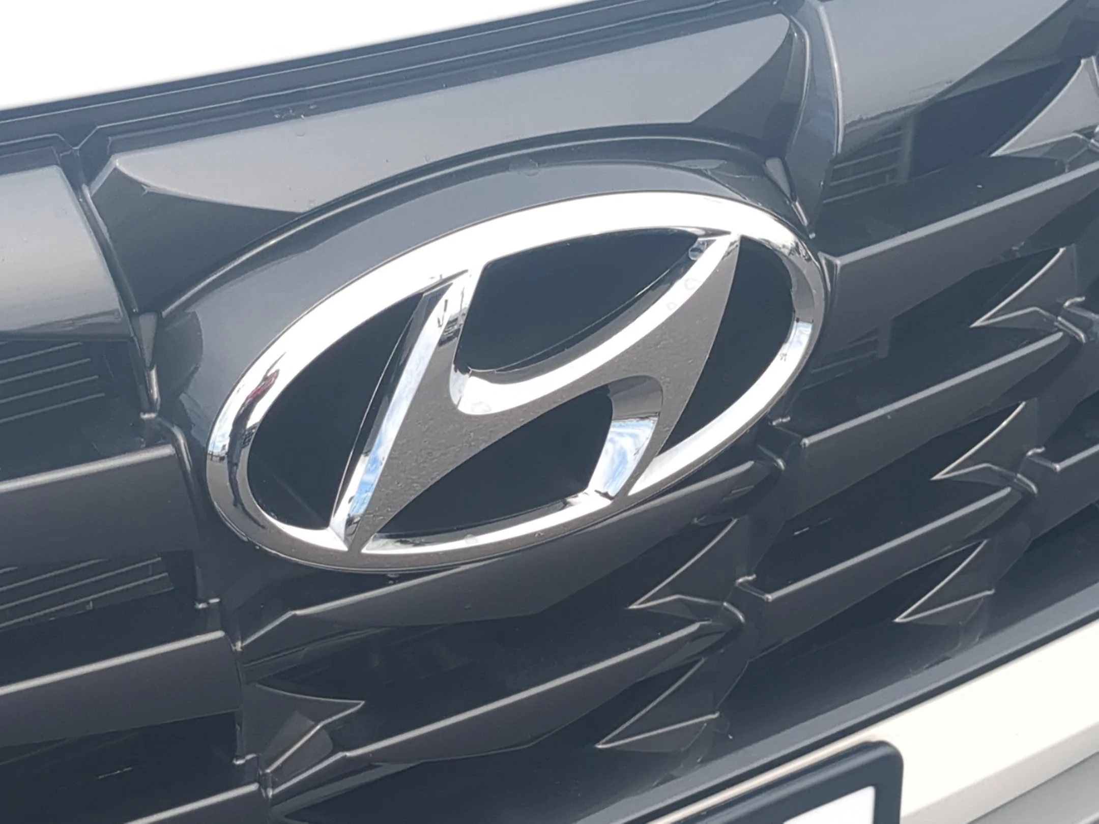 Used 2024 White Pearl Hyundai SEL image 29