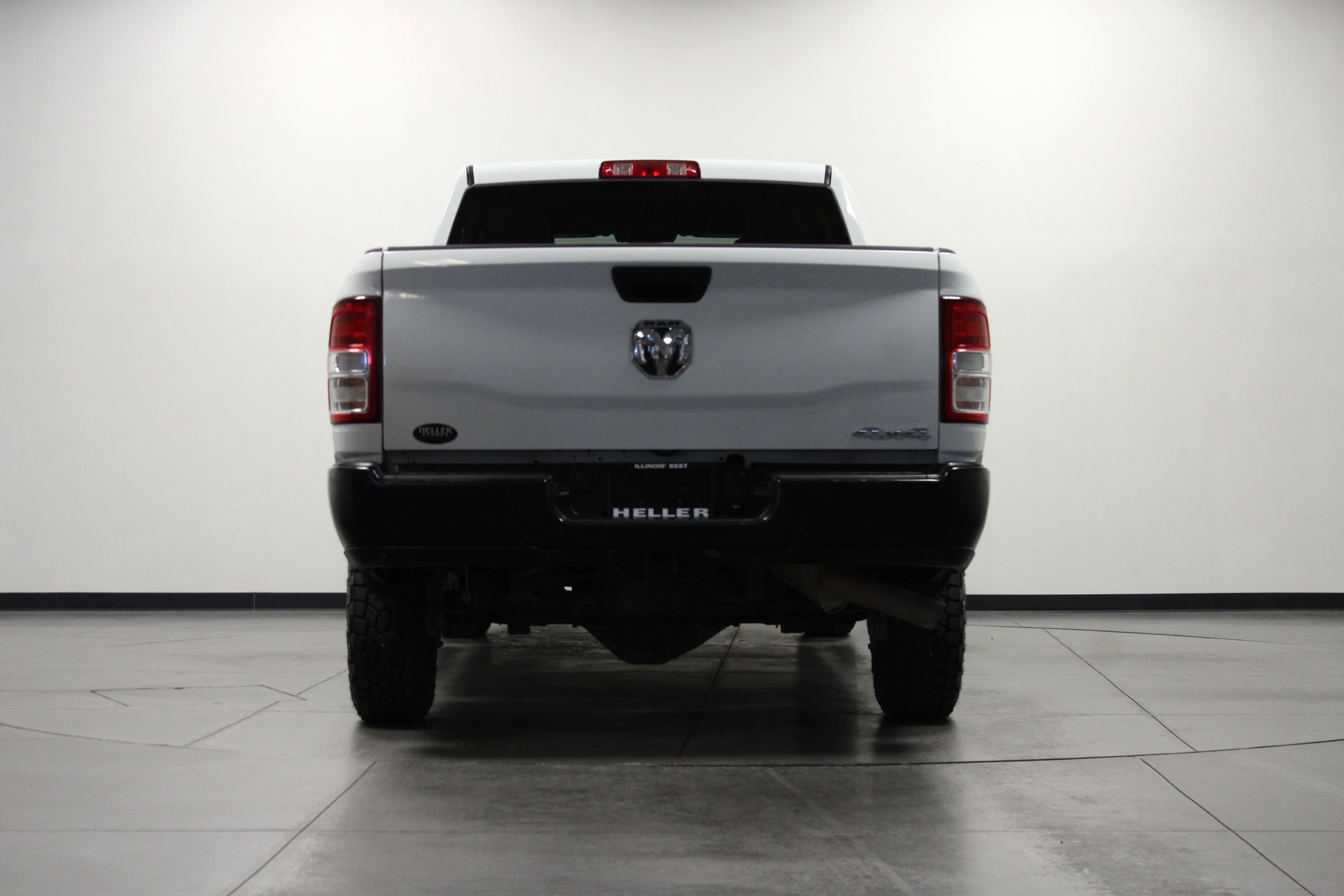 Used 2022 Bright White Clearcoat Ram Tradesman image 5