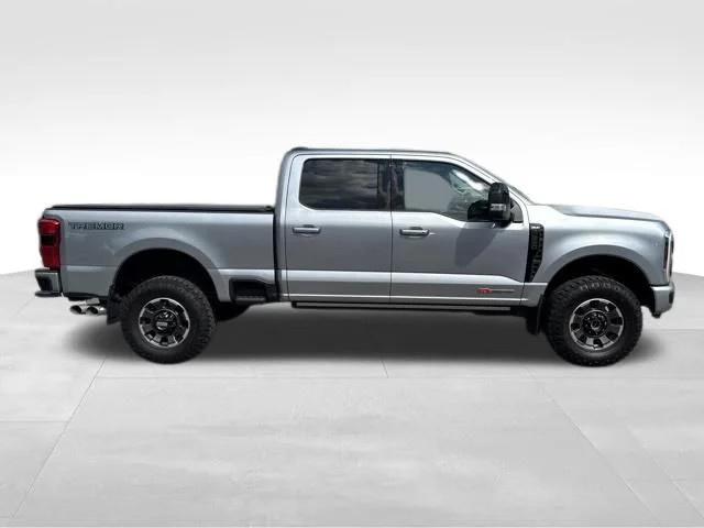 Used 2024 Silver Ford Lariat image 5