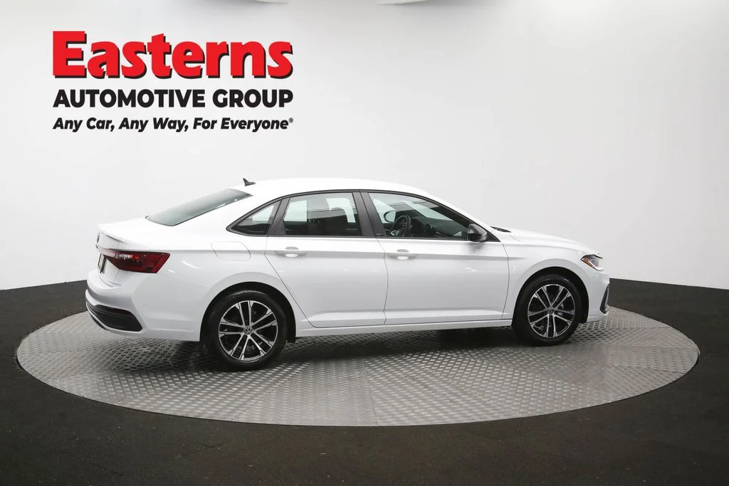 Used 2025 White Volkswagen 1.5T Sport image 41