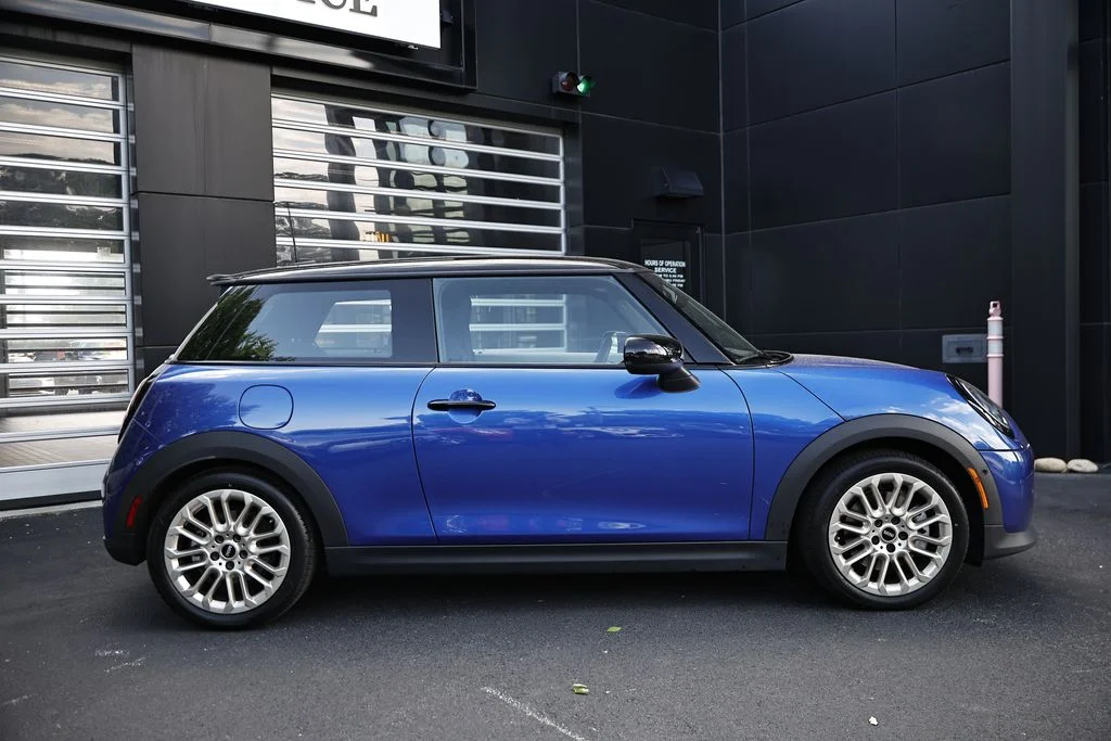 Certified Used 2025 Blazing Blue Metallic MINI Signature Plus image 4