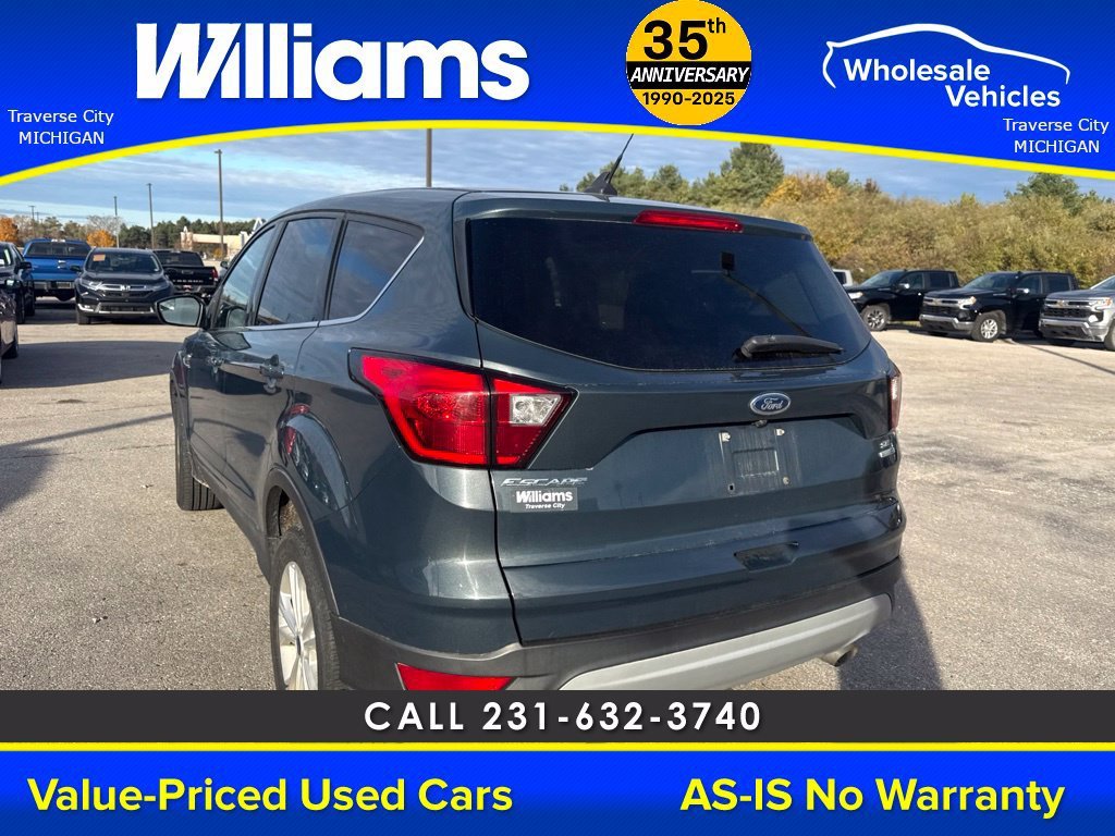 Used 2019  Ford SE image 21