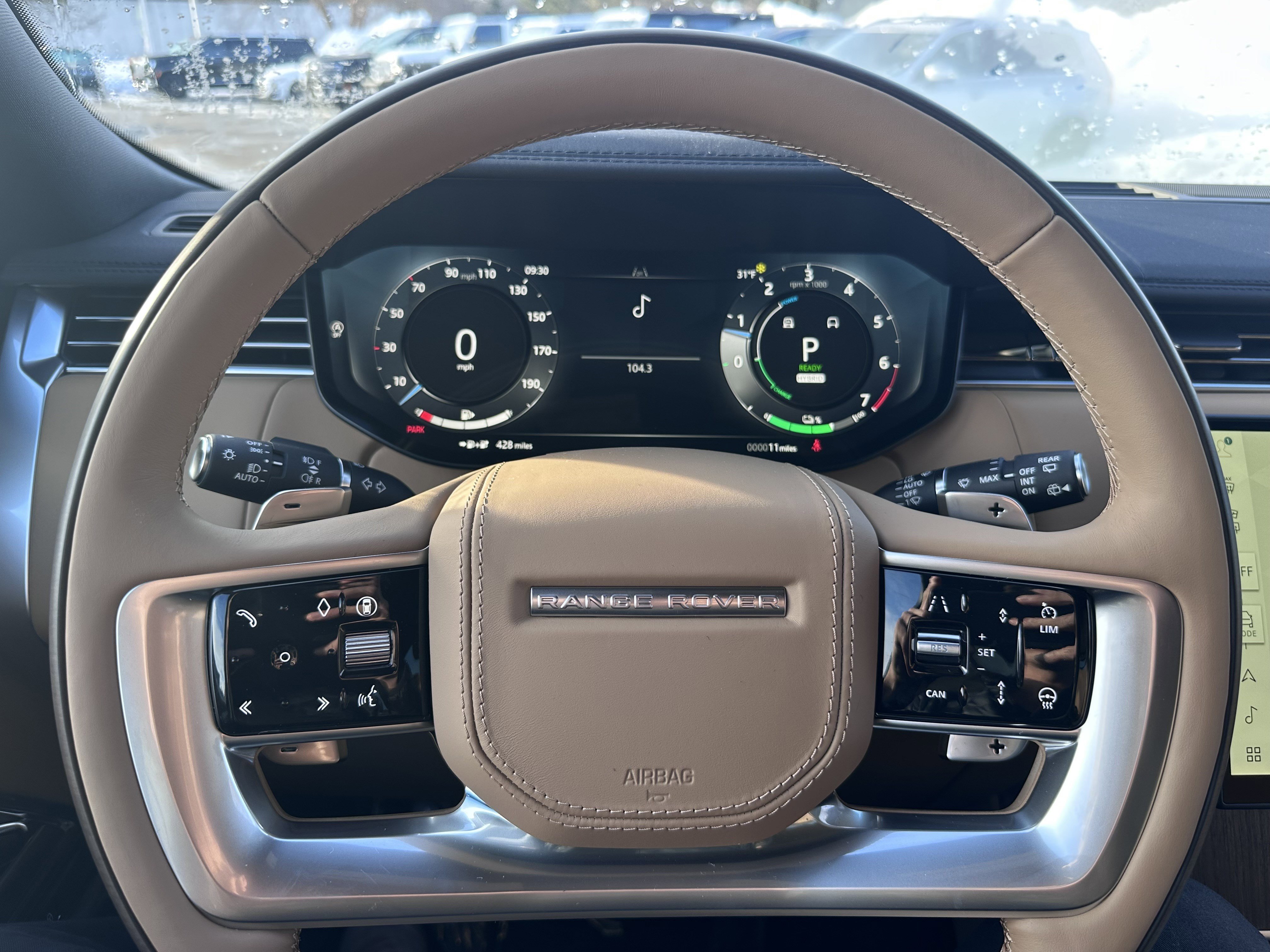 New 2026 Fuji White LAND ROVER SE PHEV image 7