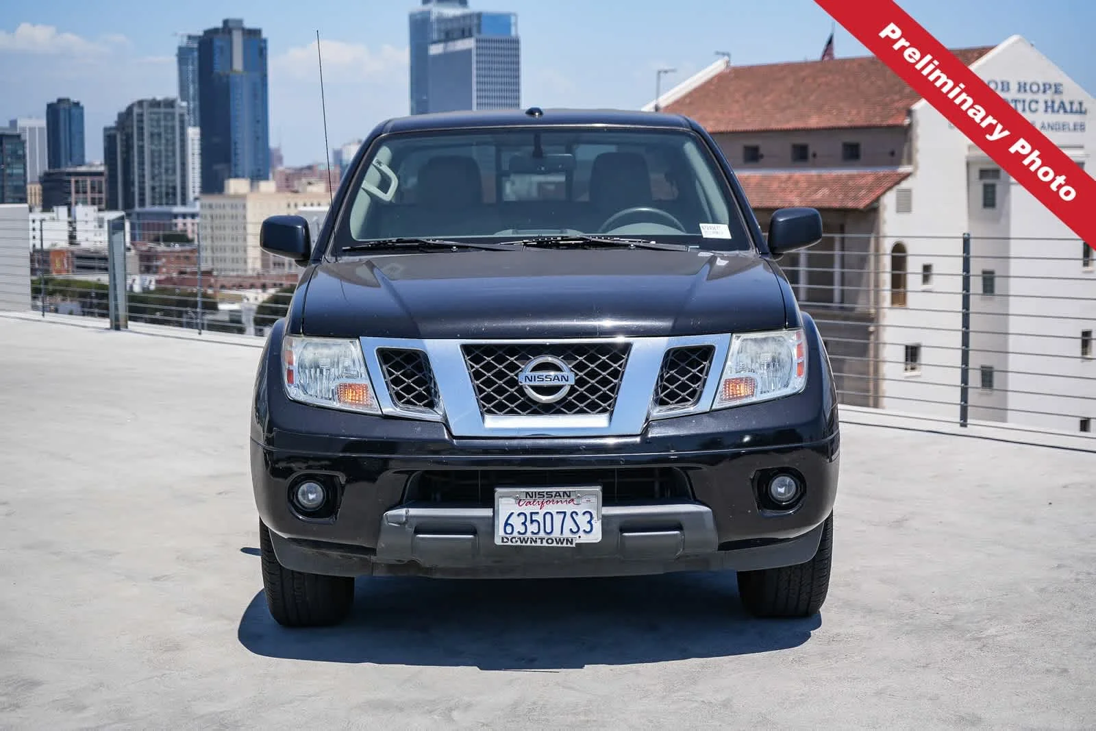 Used 2018 Magnetic Black Nissan SV V6 image 2