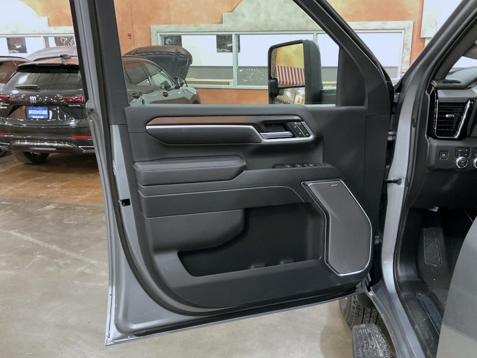 2026 GMC Sierra 3500HD Denali - Photo 9