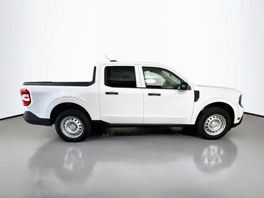 New 2026 Oxford White Ford XL image 8