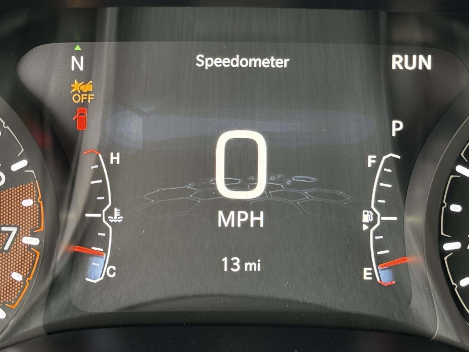New 2026 Red Hot Pearlcoat Jeep Latitude Altitude image 14