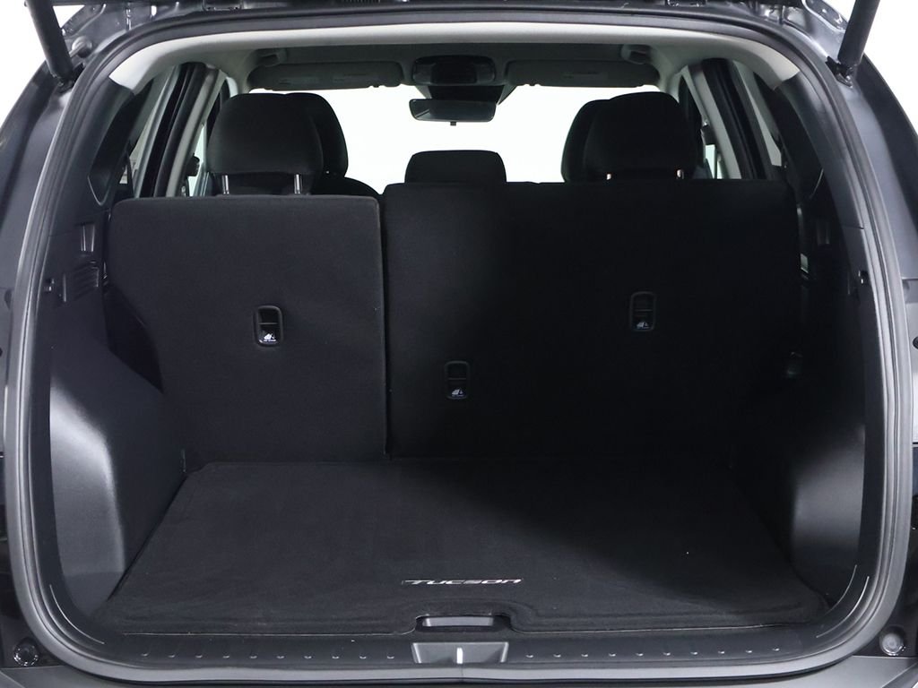 Used 2023 Black Hyundai SEL image 18