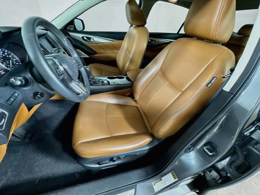 Certified Used 2023 Gray INFINITI LUXE image 27