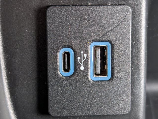 Used 2024 Black Ford XLT image 19