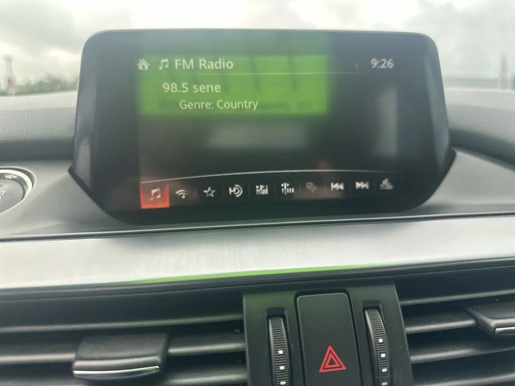 Used 2017 Silver Mazda Sport image 23