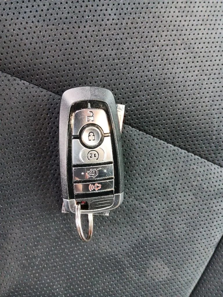 Used 2026 Agate Black Metallic Ford Tremor image 36