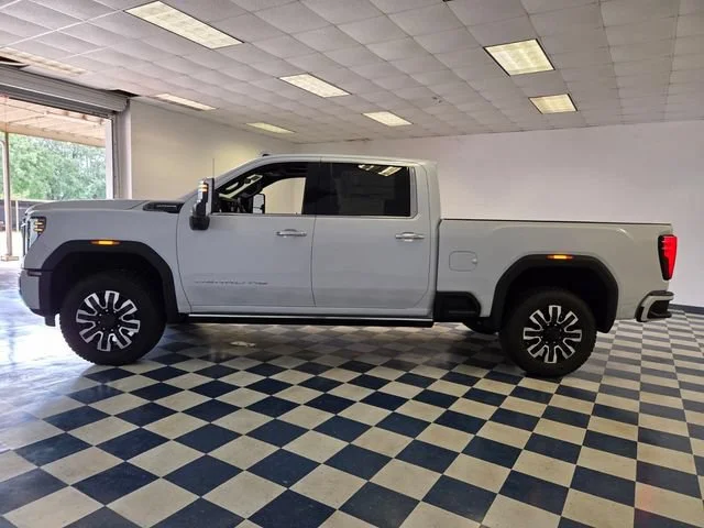 New 2026 Glacier White Tricoat GMC Denali Ultimate image 4