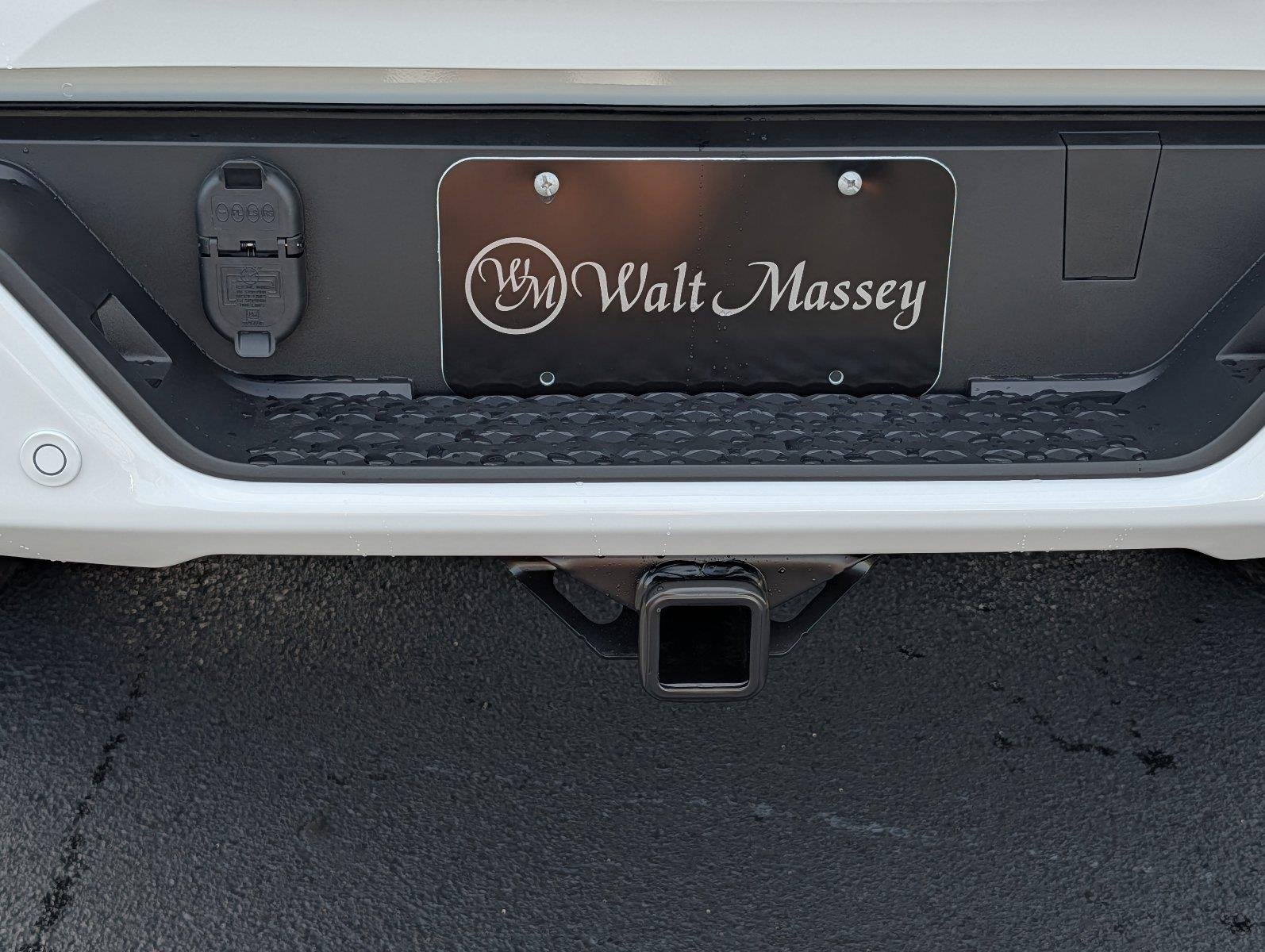New 2026 Summit White GMC Elevation image 34