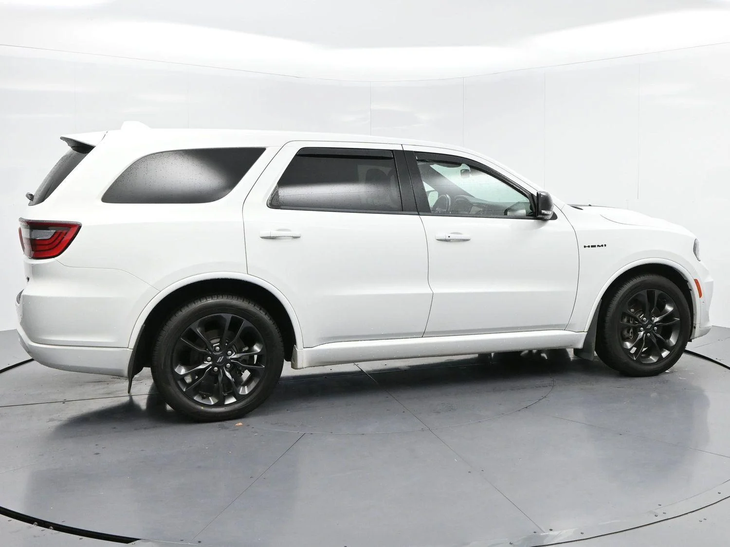Used 2022 White Knuckle Clearcoat Dodge R/T Plus image 8