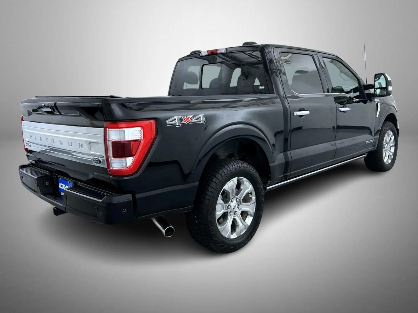 Used 2022 Black Ford Platinum image 5