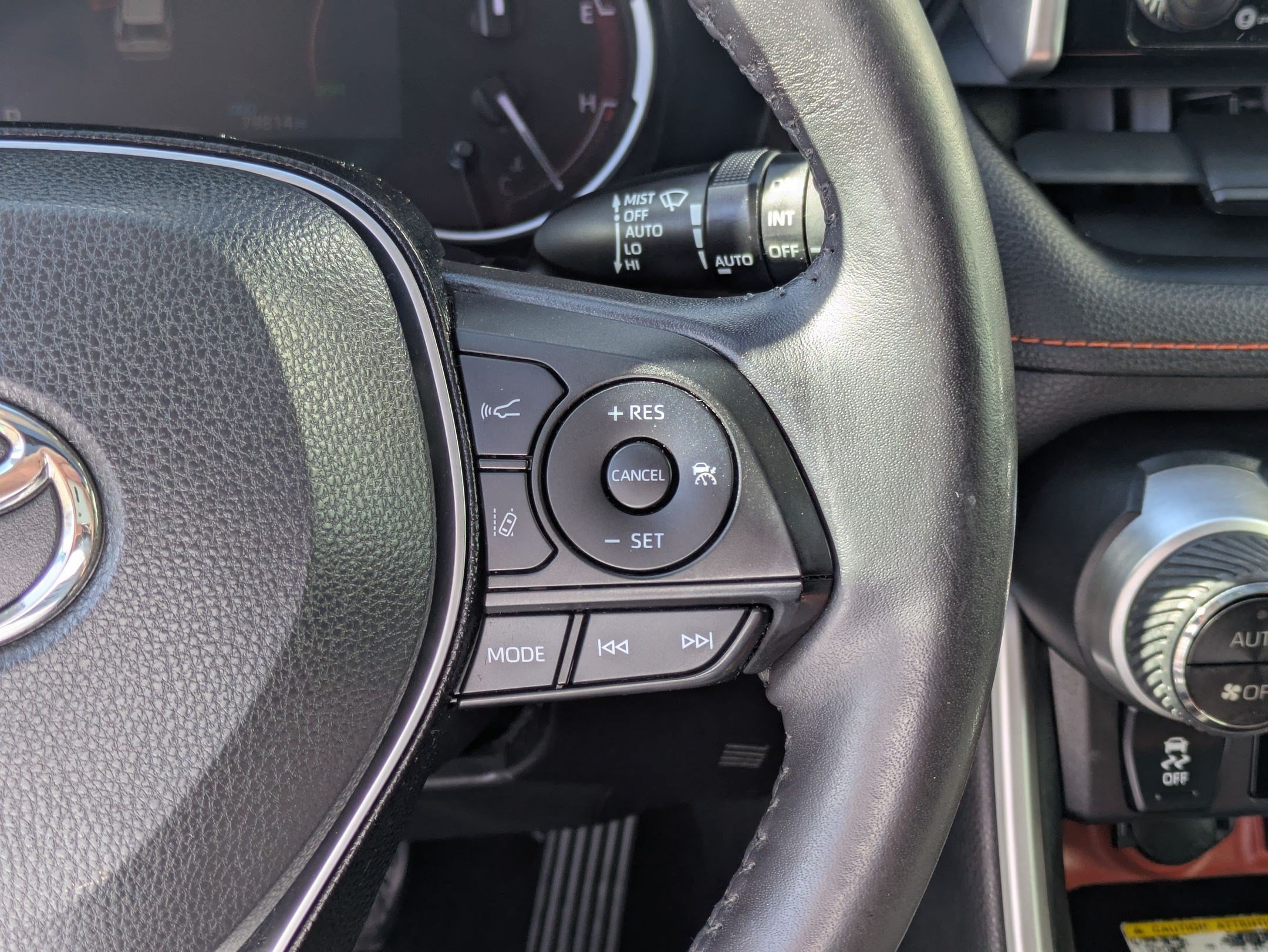 Used 2019 Midnight Black Metallic Toyota Adventure image 19
