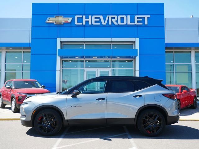 Used 2023 Chevrolet Blazer 3LT with VIN 3GNKBJRS9PS192087 for sale in Roseville, Minnesota