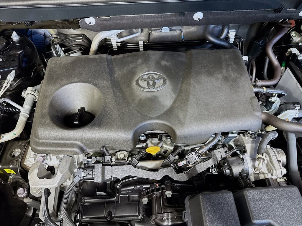 Used 2025 Midnight Black Metallic Toyota XLE image 38