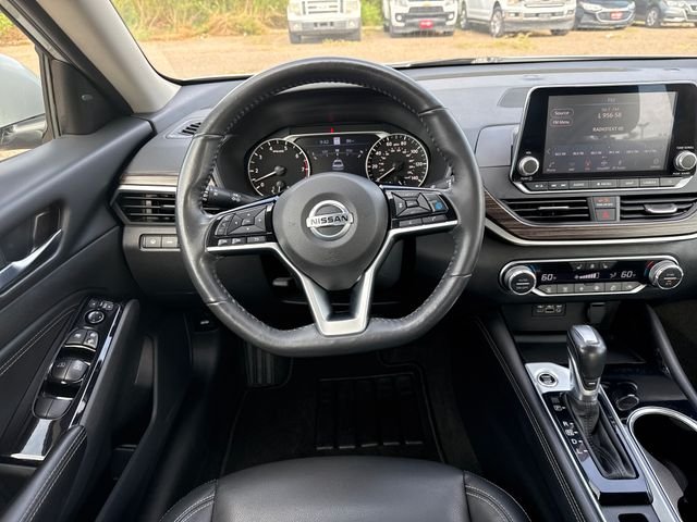 Used 2022 Silver Nissan 2.5 SL image 14