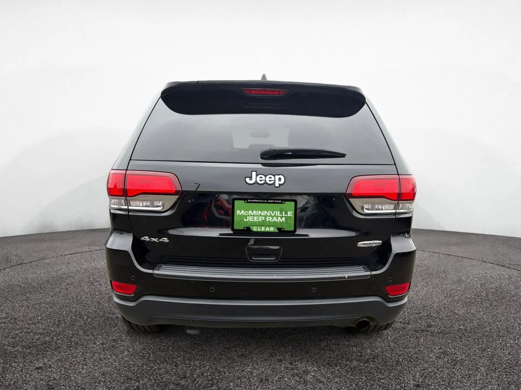 Used 2020 Black Jeep Laredo image 4