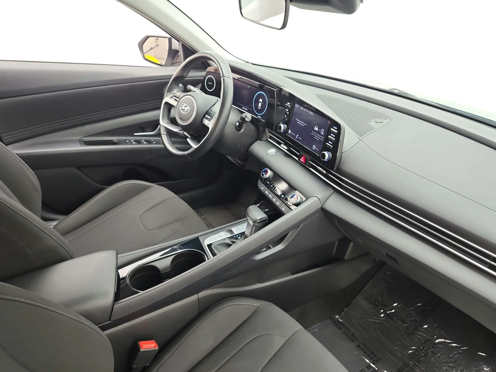 Used 2021 Shimmering Silver Pearl Hyundai SEL IVT image 17