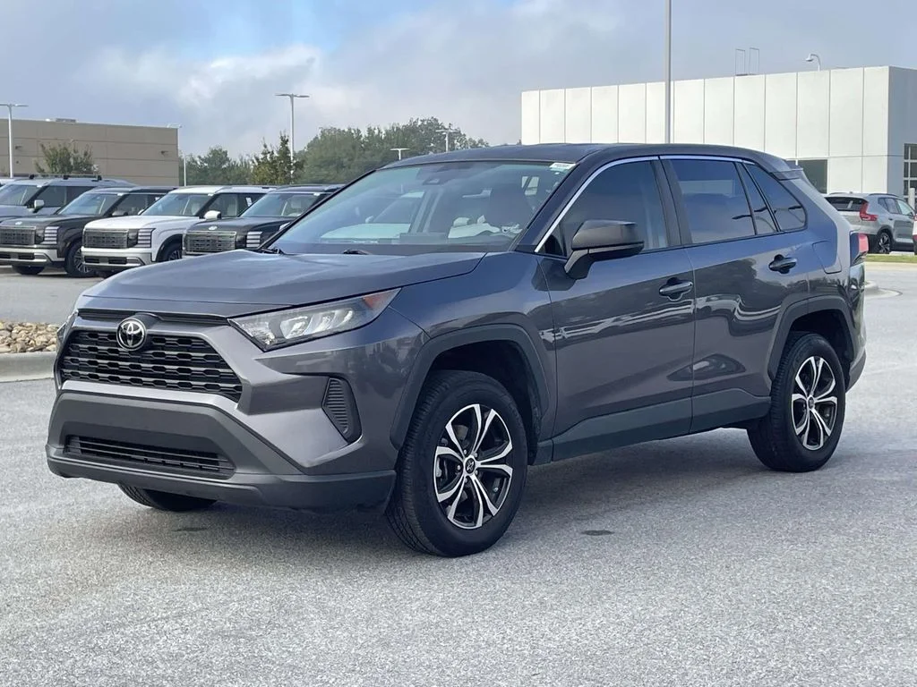 Used 2022 Magnetic Gray Metallic Toyota LE image 26