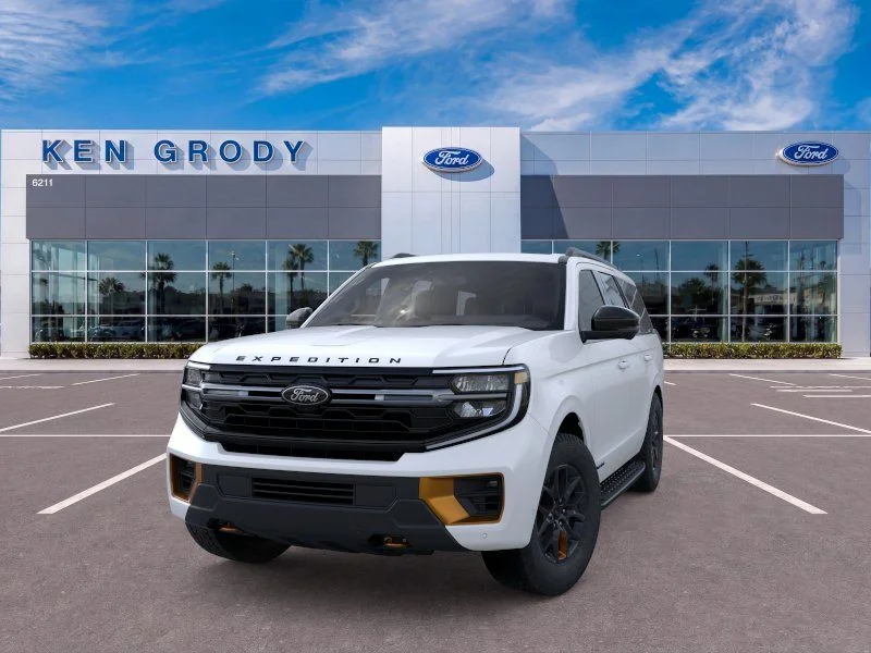 New 2026 Star White Metallic Tri-Coat Ford Tremor image 3