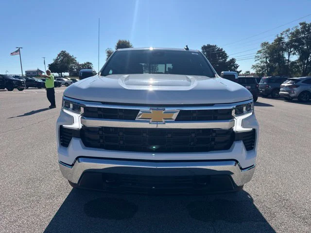 New 2026 Summit White Chevrolet LT image 19