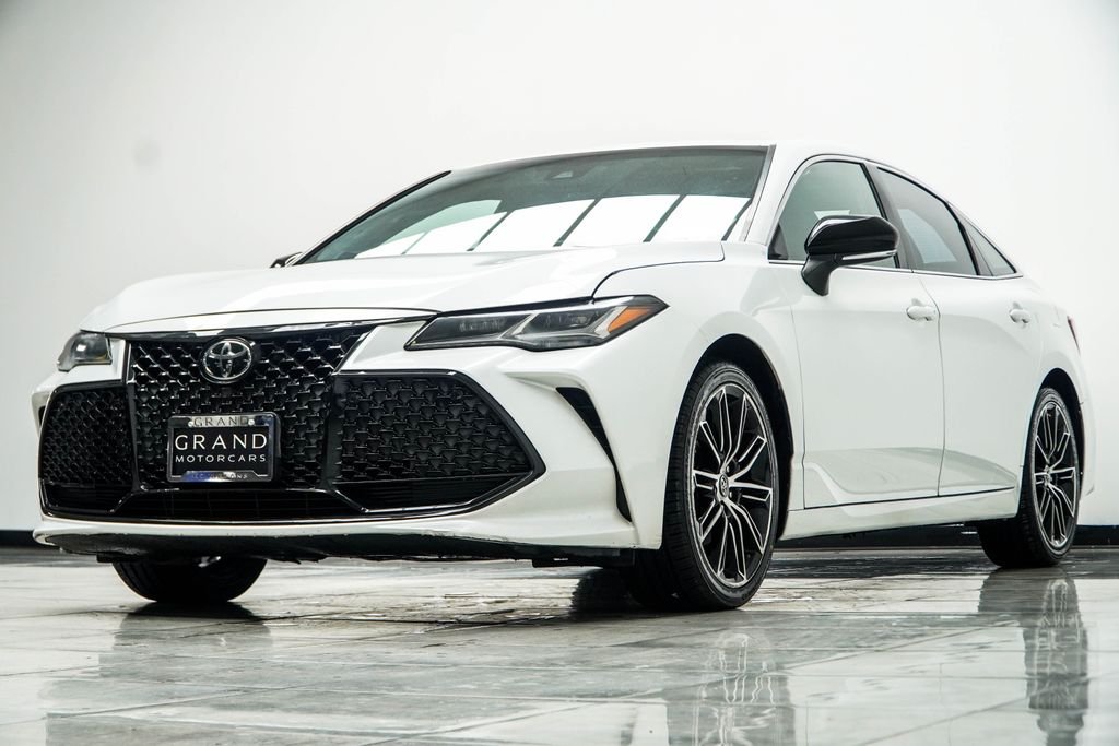 Used 2020 Beige Toyota Touring image 4