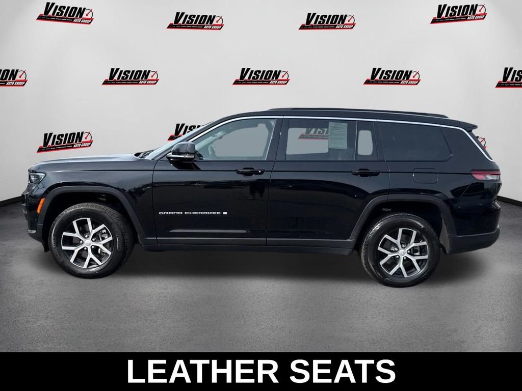 Used 2025 Black Jeep Limited image 9