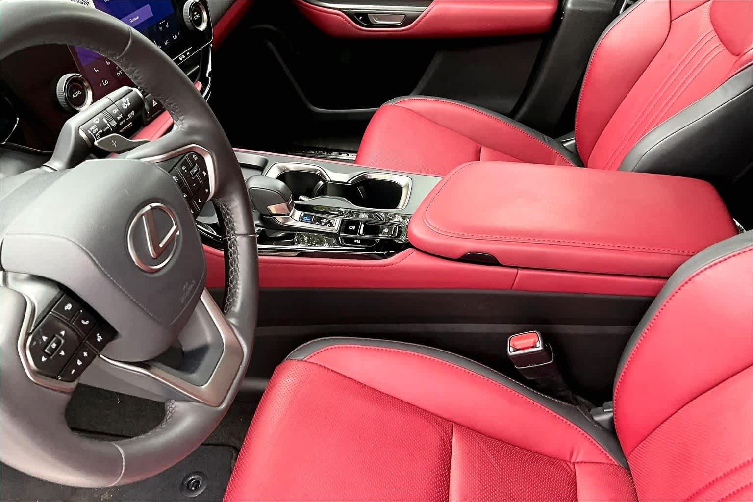 Used 2024 Eminent White Pearl Lexus Premium image 16