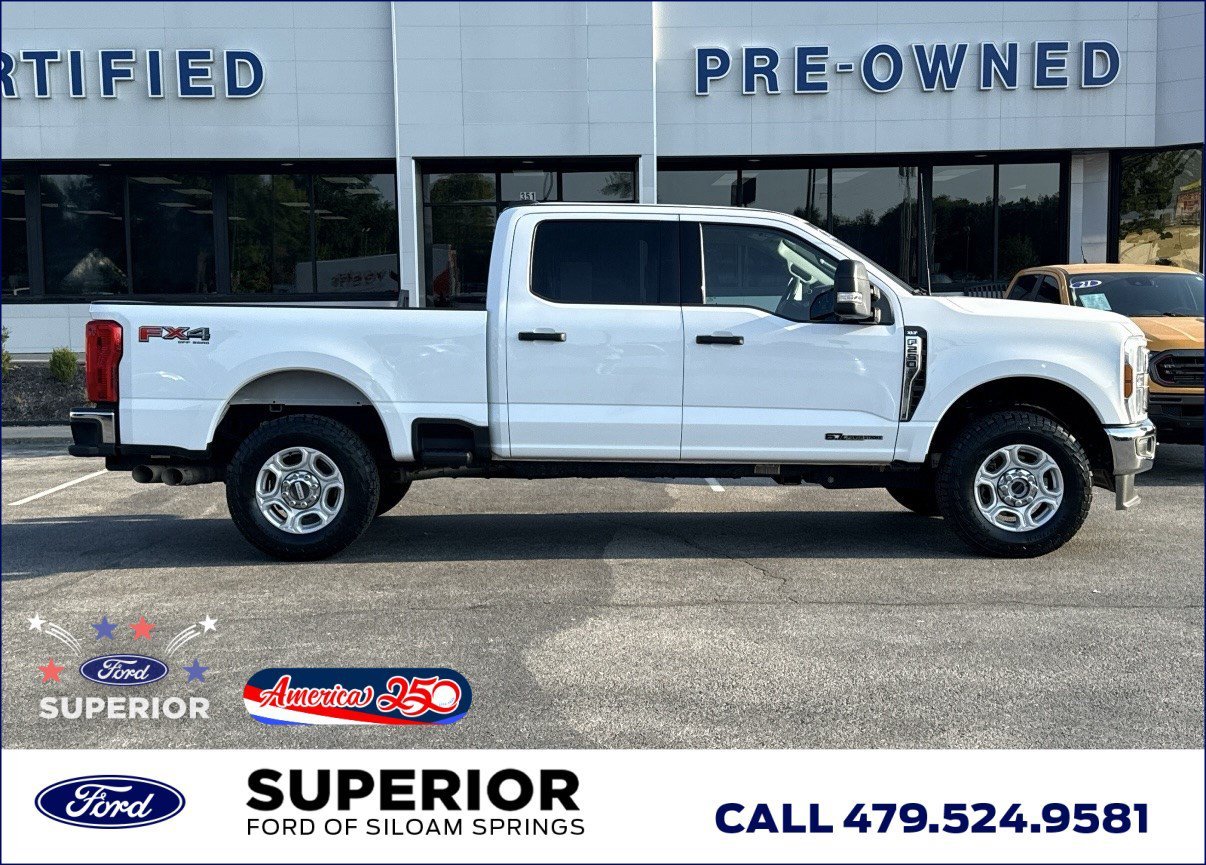 Used 2025 Oxford White Clearcoat Ford XLT 4WD image 2