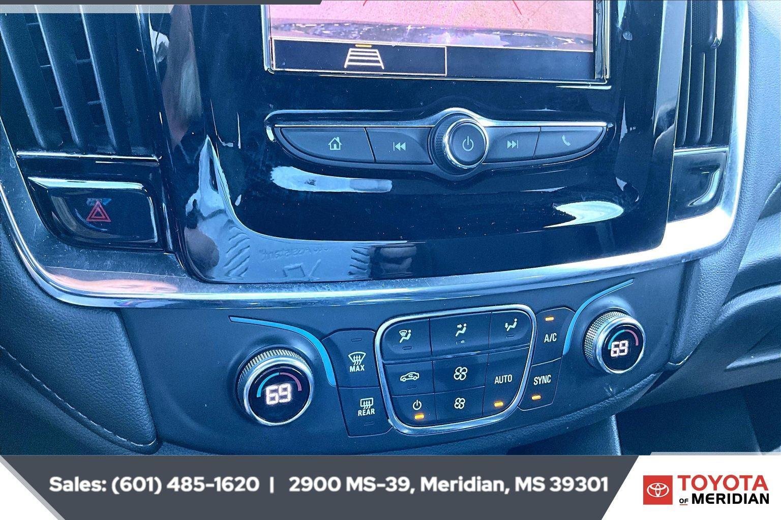 Used 2023 Mosaic Black Metallic Chevrolet LT Cloth image 23
