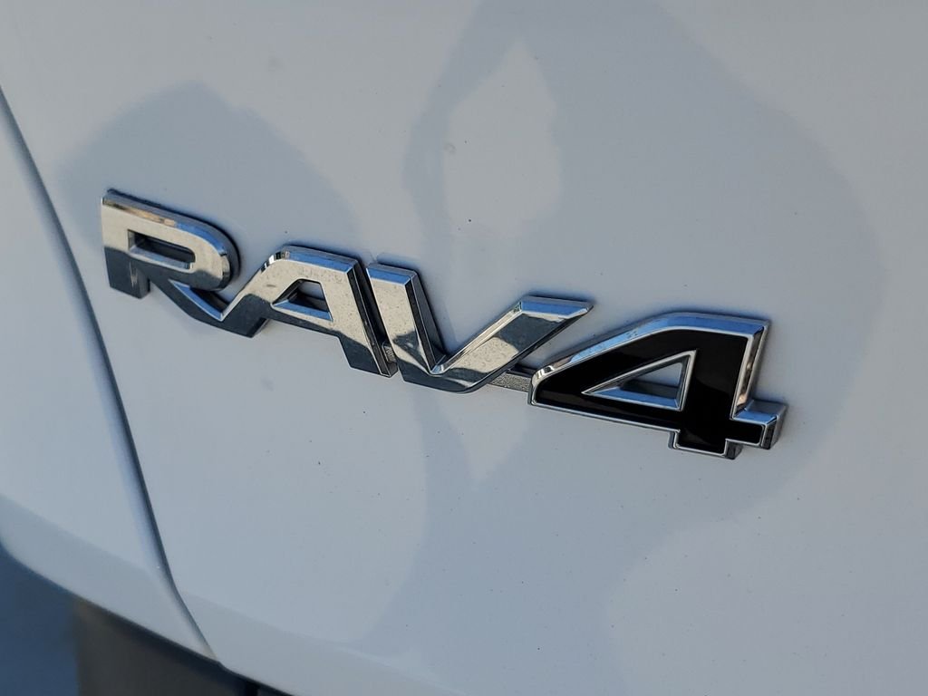 Used 2024 Ice Toyota XLE image 7