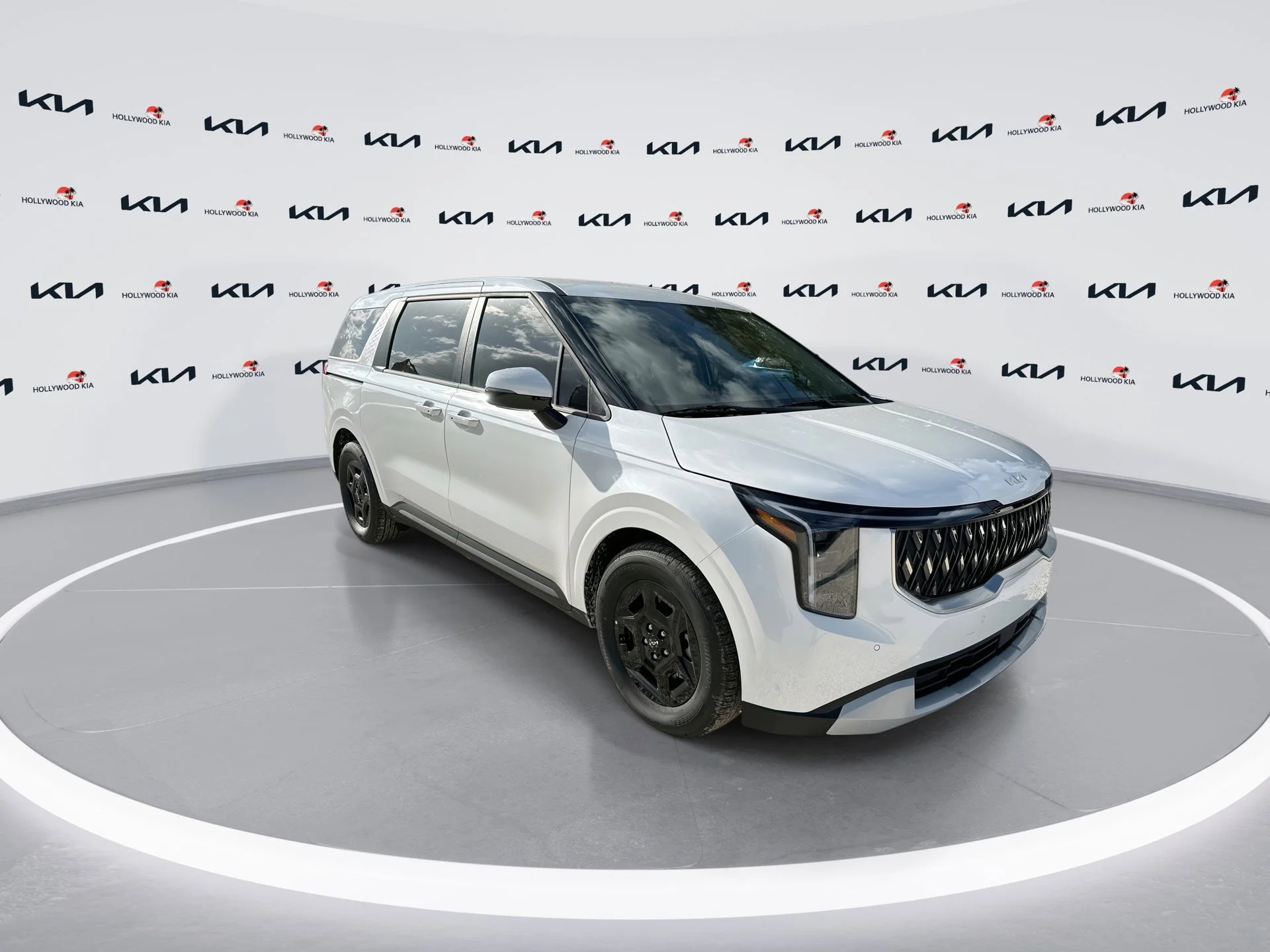 New 2026 Snow White Pearl Kia LX image 2