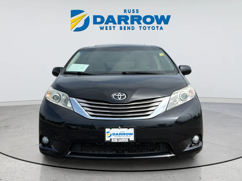 Used 2016 Black Toyota XLE image 8