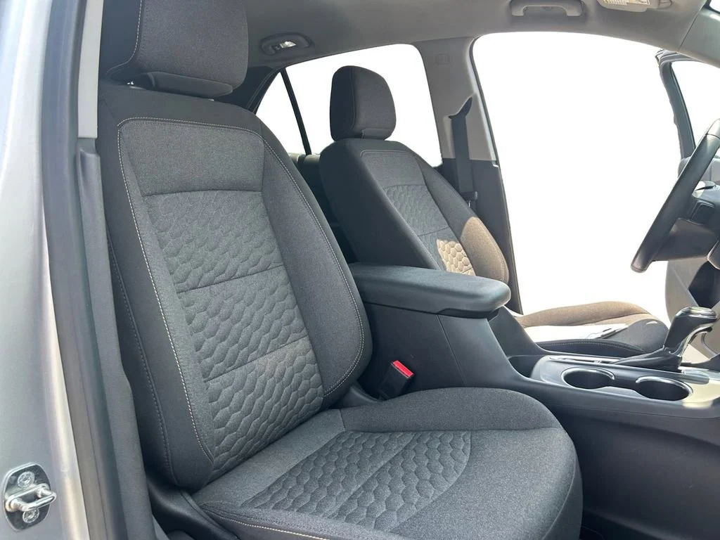 Used 2021 SILVER ICE METALLIC Chevrolet LT image 26