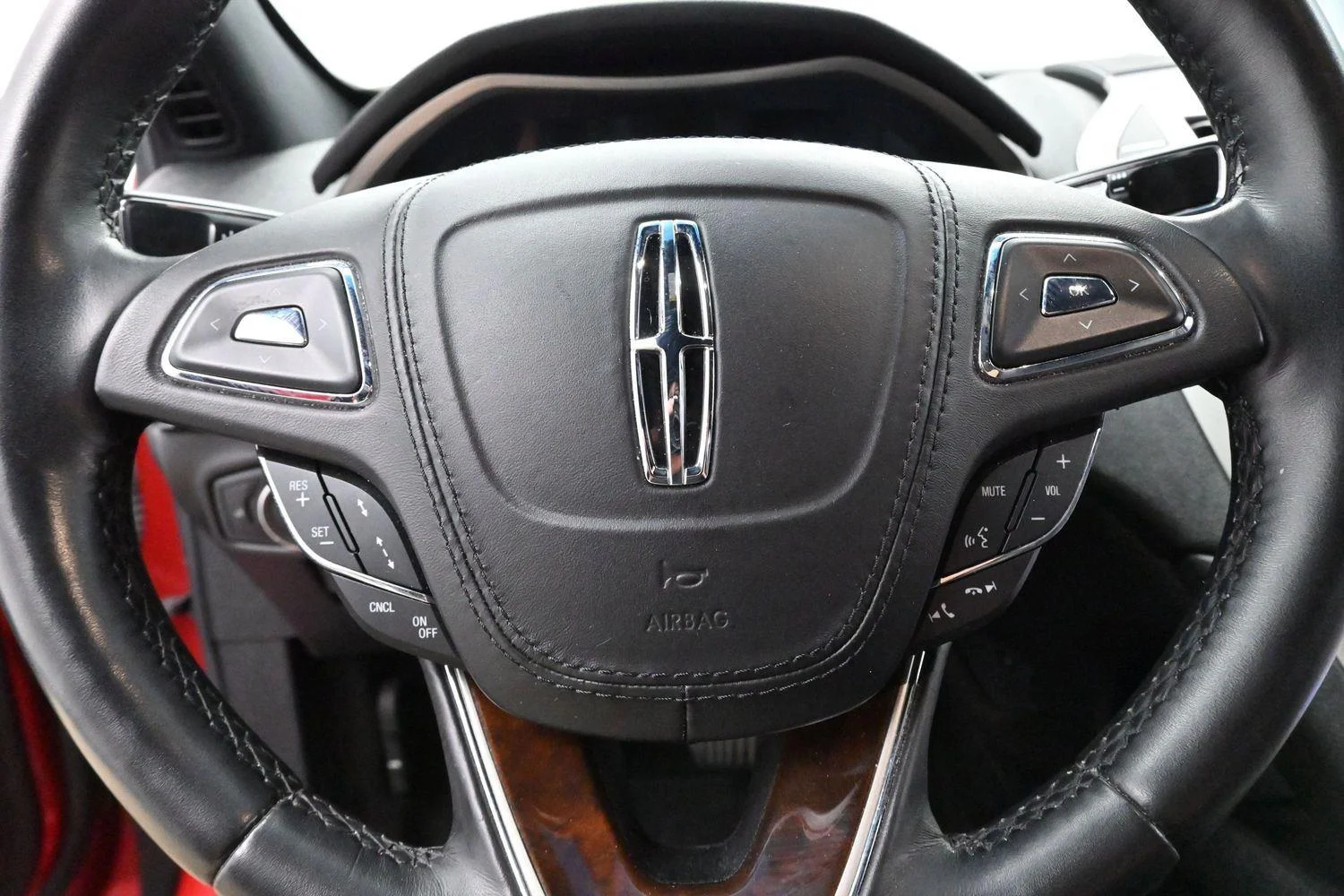 Used 2020 Red Carpet Metallic Tinted Clearcoat Lincoln Reserve image 18