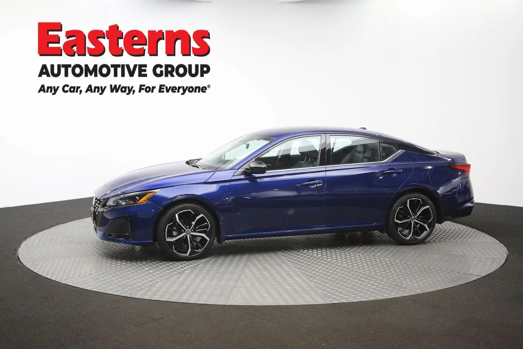 Used 2024 Blue Nissan 2.5 SR image 60