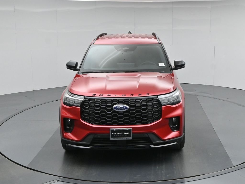 New 2026 Rapid Red Metallic Tinted Clearcoat Ford ST-Line image 37
